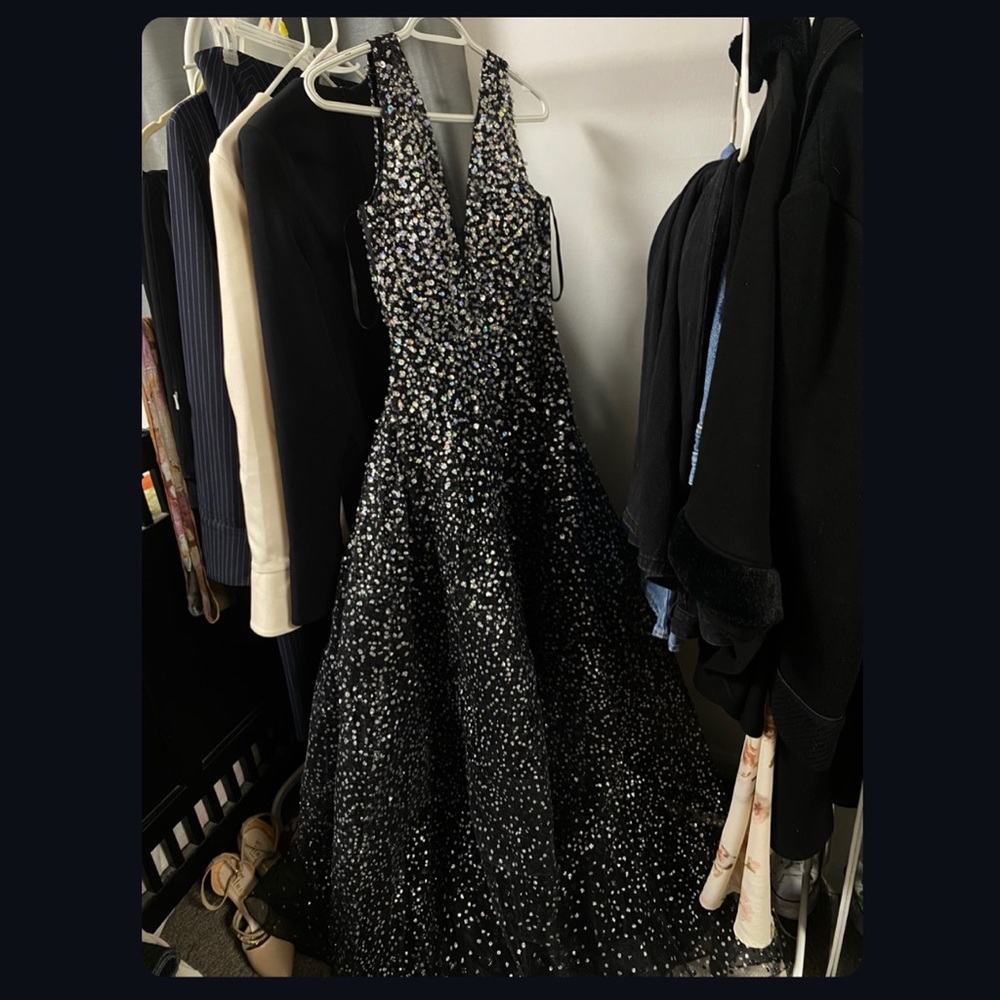 Black Prom dress